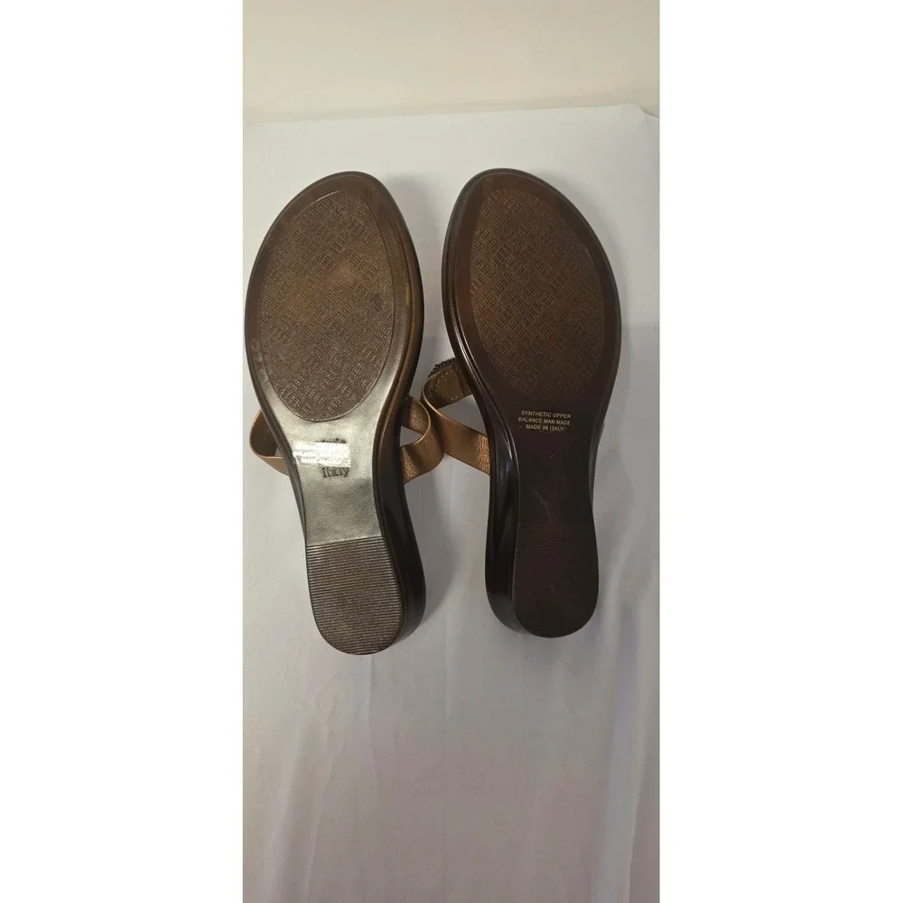 NWOT- Size 7 1/2 Italian Shoemakers Rhinestone bronze/ brown /gold sandals